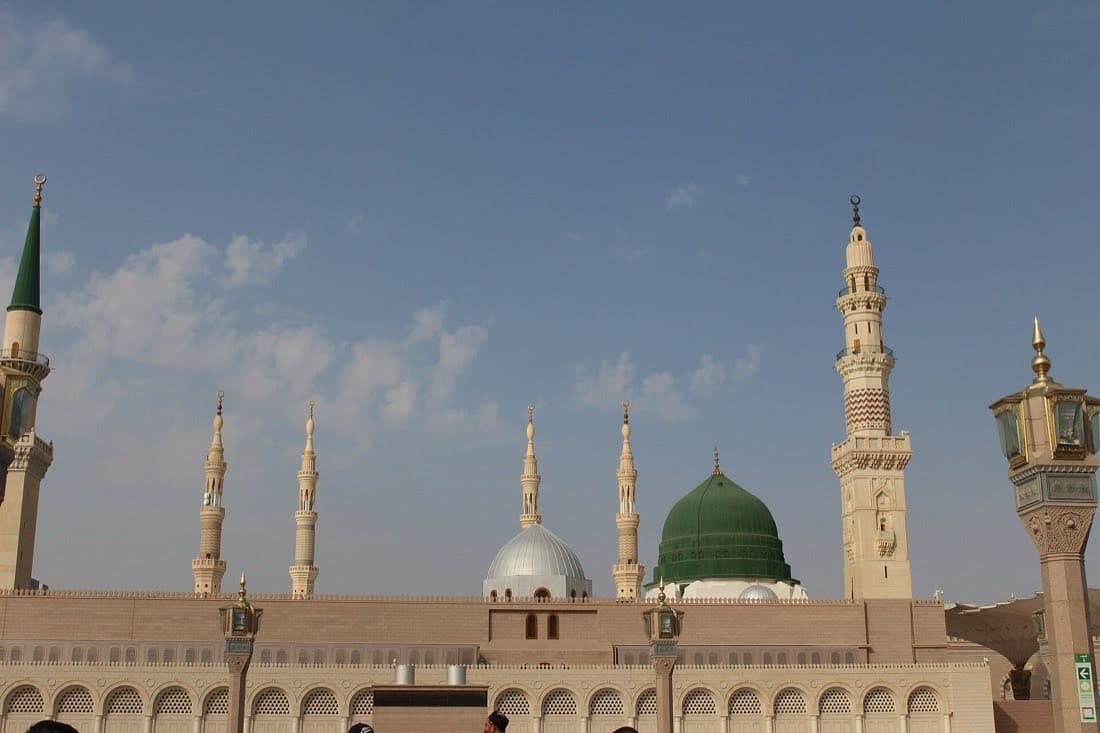 A wide view of the Green Dome at Masjid an-Nabawi in Madinah.